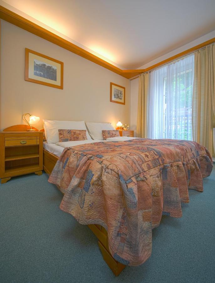 Praha Hotel