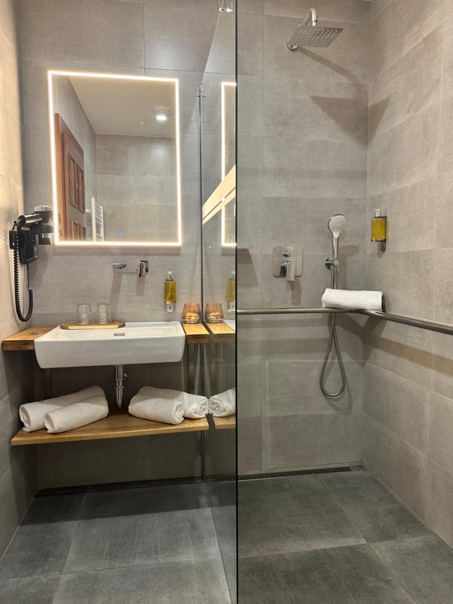 Praha Hotel
